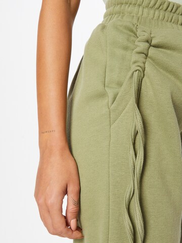 Tapered Pantaloni de la Public Desire pe verde