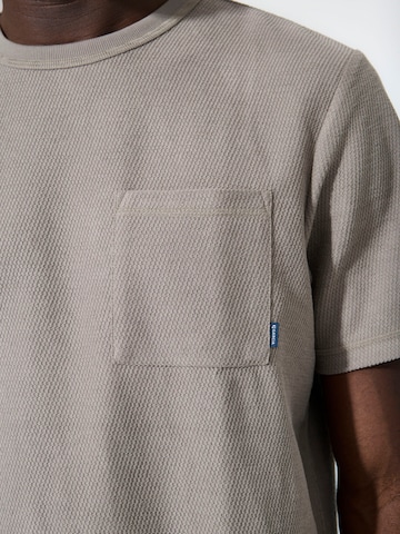 T-Shirt GARCIA en marron