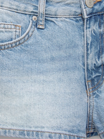 Pull&Bear Normalny krój Jeansy w kolorze niebieski