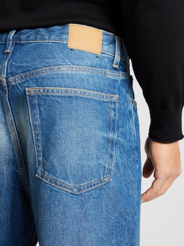 WEEKDAY جينز واسع جينز 'Galaxy Hanson' بلون أزرق
