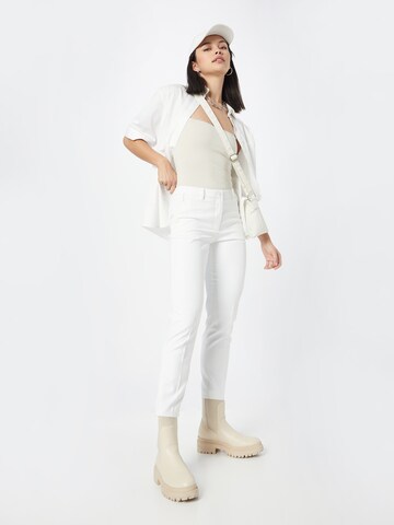 J.Lindeberg Regular Pleated Pants 'Pia' in White