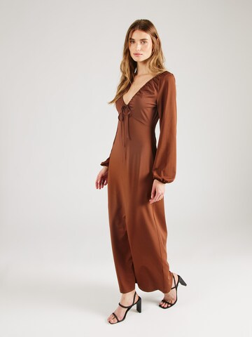 Abito di MYLAVIE by Sarah Harrison in marrone