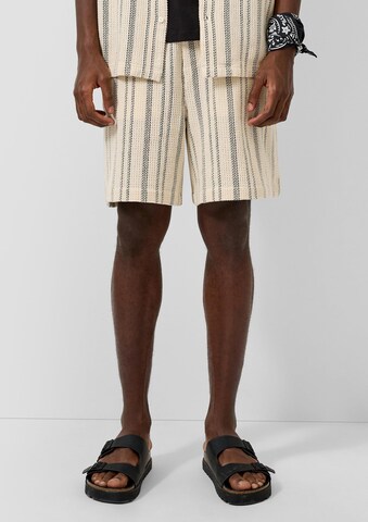 Regular Pantalon QS en beige : devant