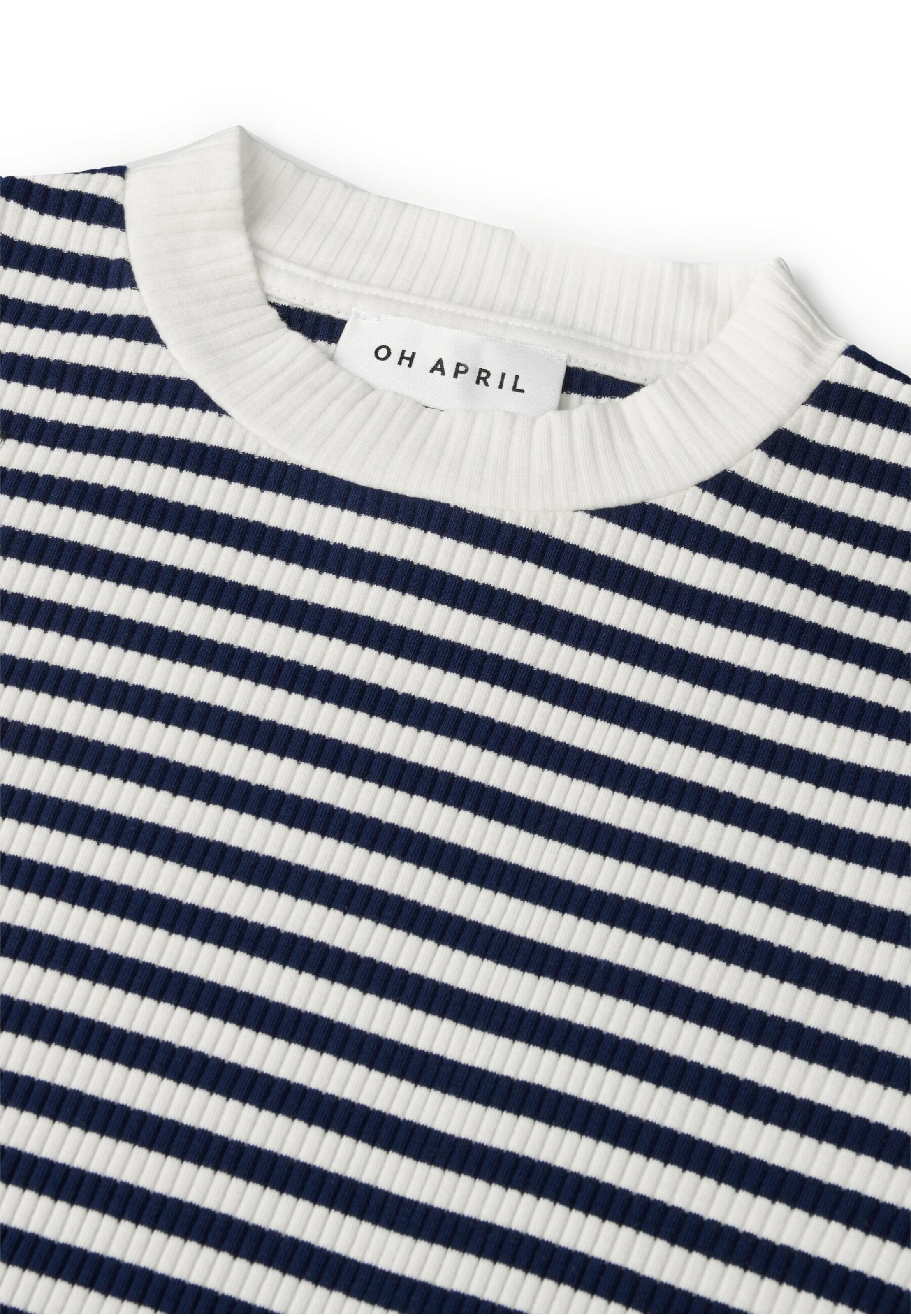 OH APRIL T-Shirt 'Nuala' in Schwarz