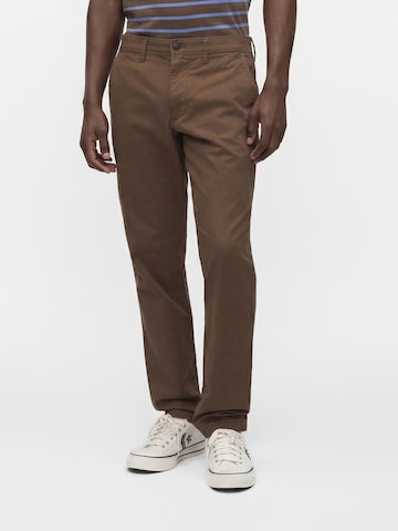 Coupe slim Pantalon chino 'ESSENTIAL' GAP en marron : devant