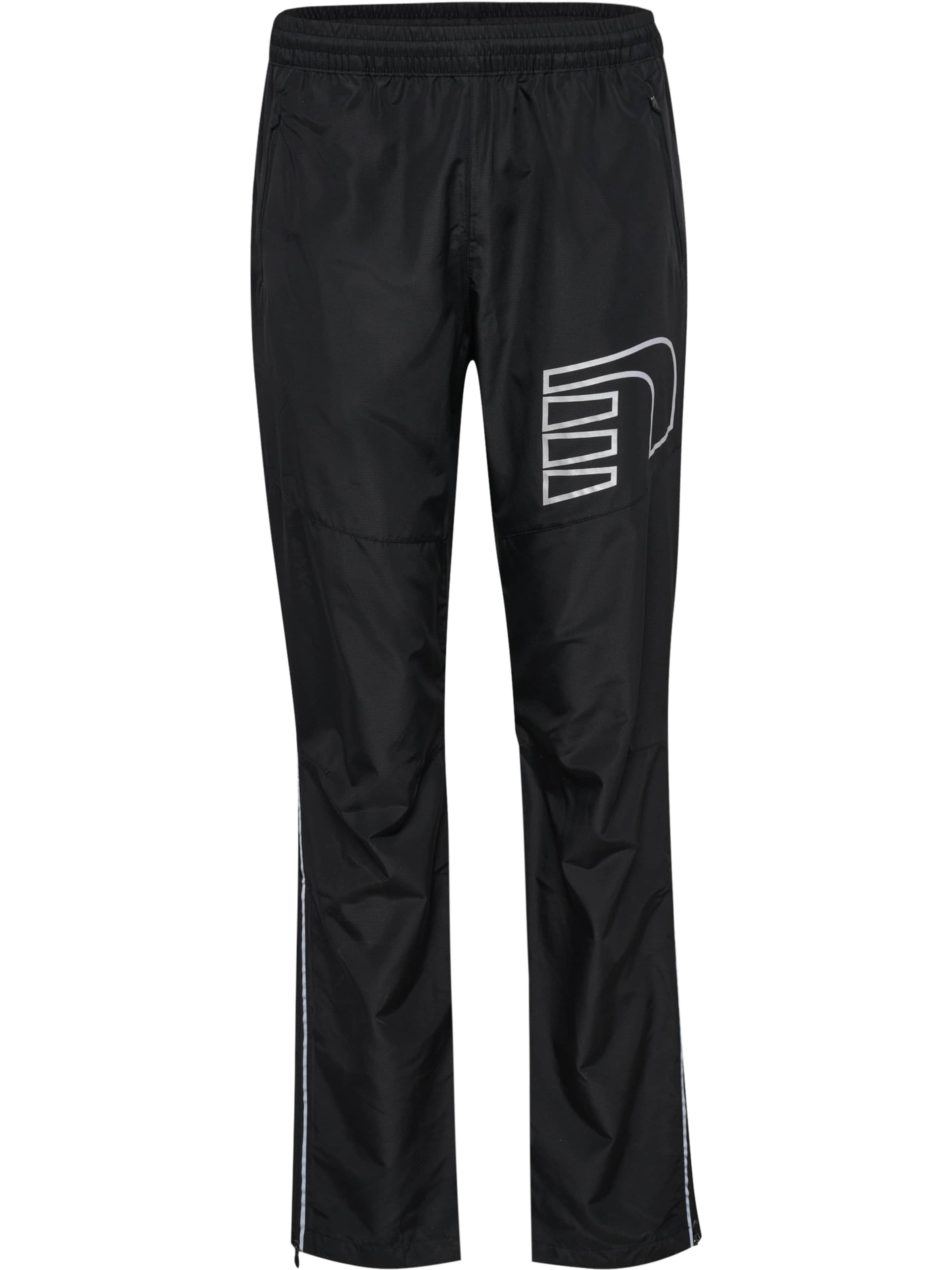 Newline Regular Hose in Schwarz: Vorderseite