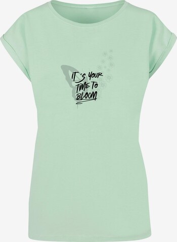 Merchcode Shirt 'Its Your Time To Bloom' in Groen: voorkant