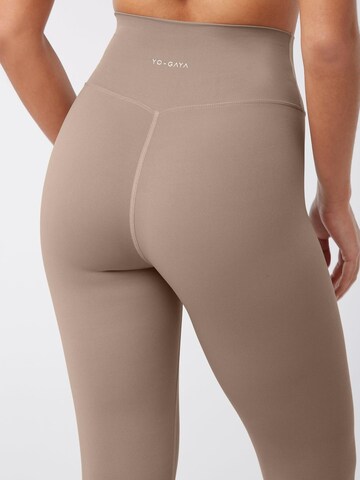 YO-GAYA Skinny Leggings in Beige