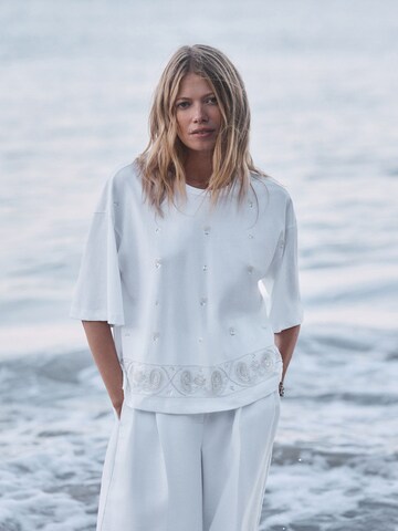 T-shirt Next en blanc : devant