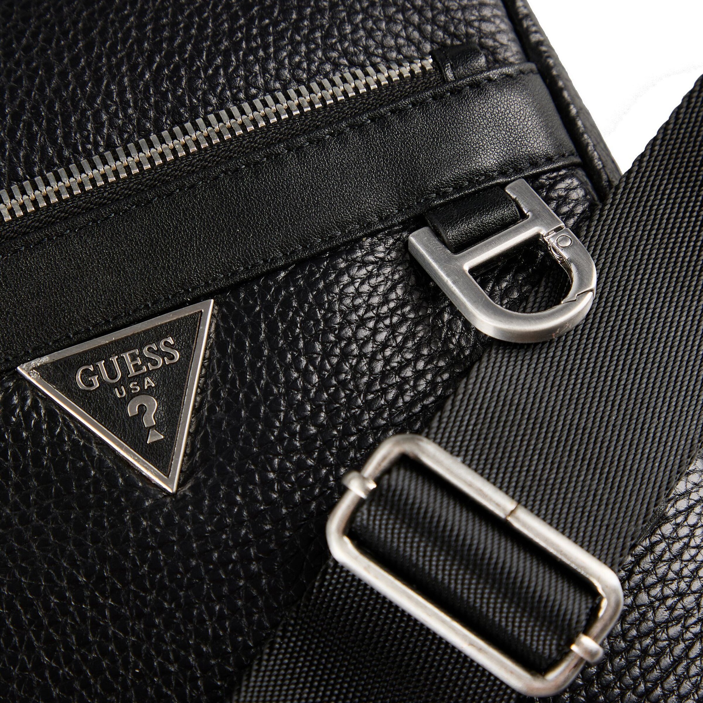 GUESS Umhängetasche 'Monaco' in Schwarz