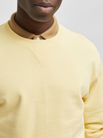 SELECTED HOMME Sweatshirt 'Jason' in Gelb