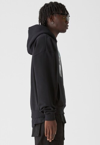 Lost Youth Sweatshirt 'Follow That Dream' i svart