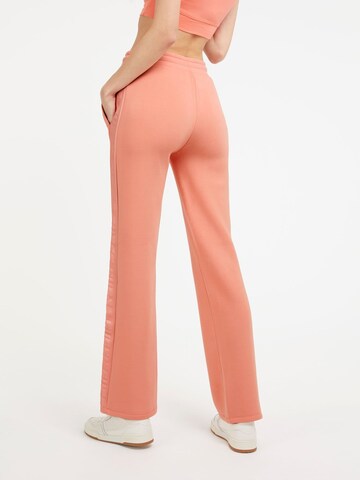 GUESS Regular Pants in Orange