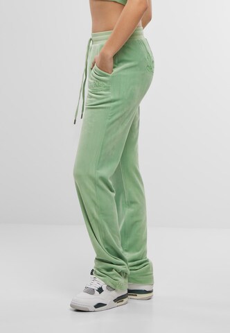 Regular Pantalon 'Elya' Von Dutch Originals en vert