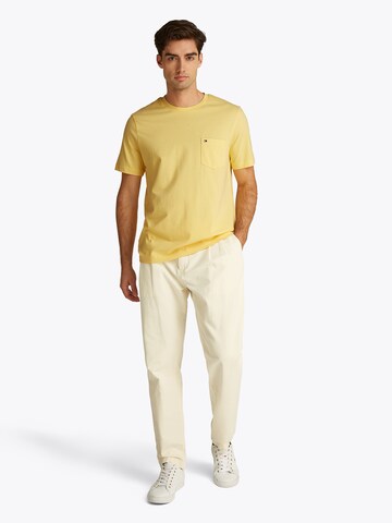 Maglietta 'ESSENTIAL' di TOMMY HILFIGER in giallo