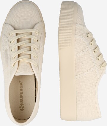 Baskets basses 'Cotu' SUPERGA en beige