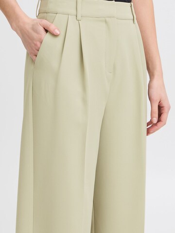 Loosefit Pantaloni chino ' IHLEXI PA9 ' di ICHI in verde