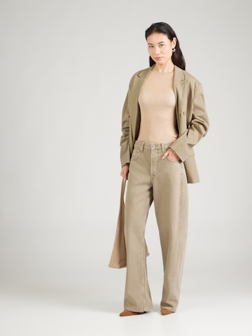 Pull-over & Other Stories en beige