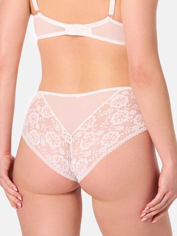 Liperia Slip 'Gisa' in Beige