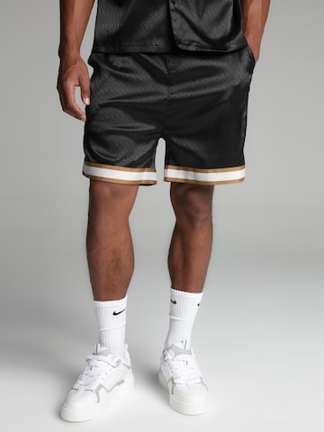 regular Pantaloni di SikSilk in nero: frontale