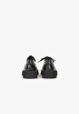 INUOVO Lace-Up Shoes in Black