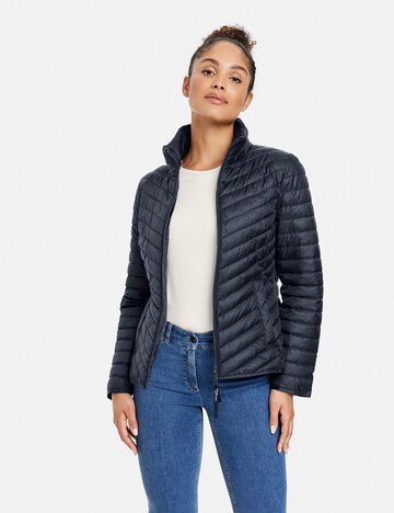 GERRY WEBER Tussenjas in Blauw: voorkant