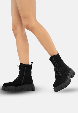 Salinyang Lace-up bootie in Black