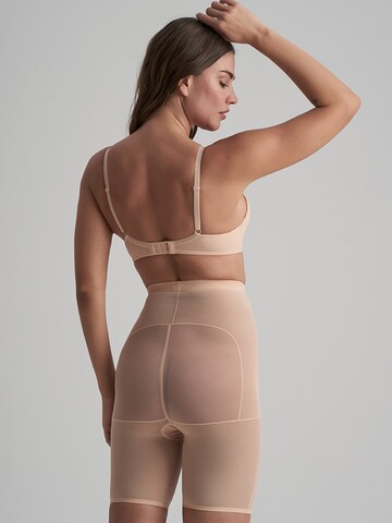 Pantalon modelant ' Powermesh High Waist Short ' Bye Bra en beige