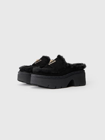 GUESS Cokle 'BRIDEEN' | črna barva