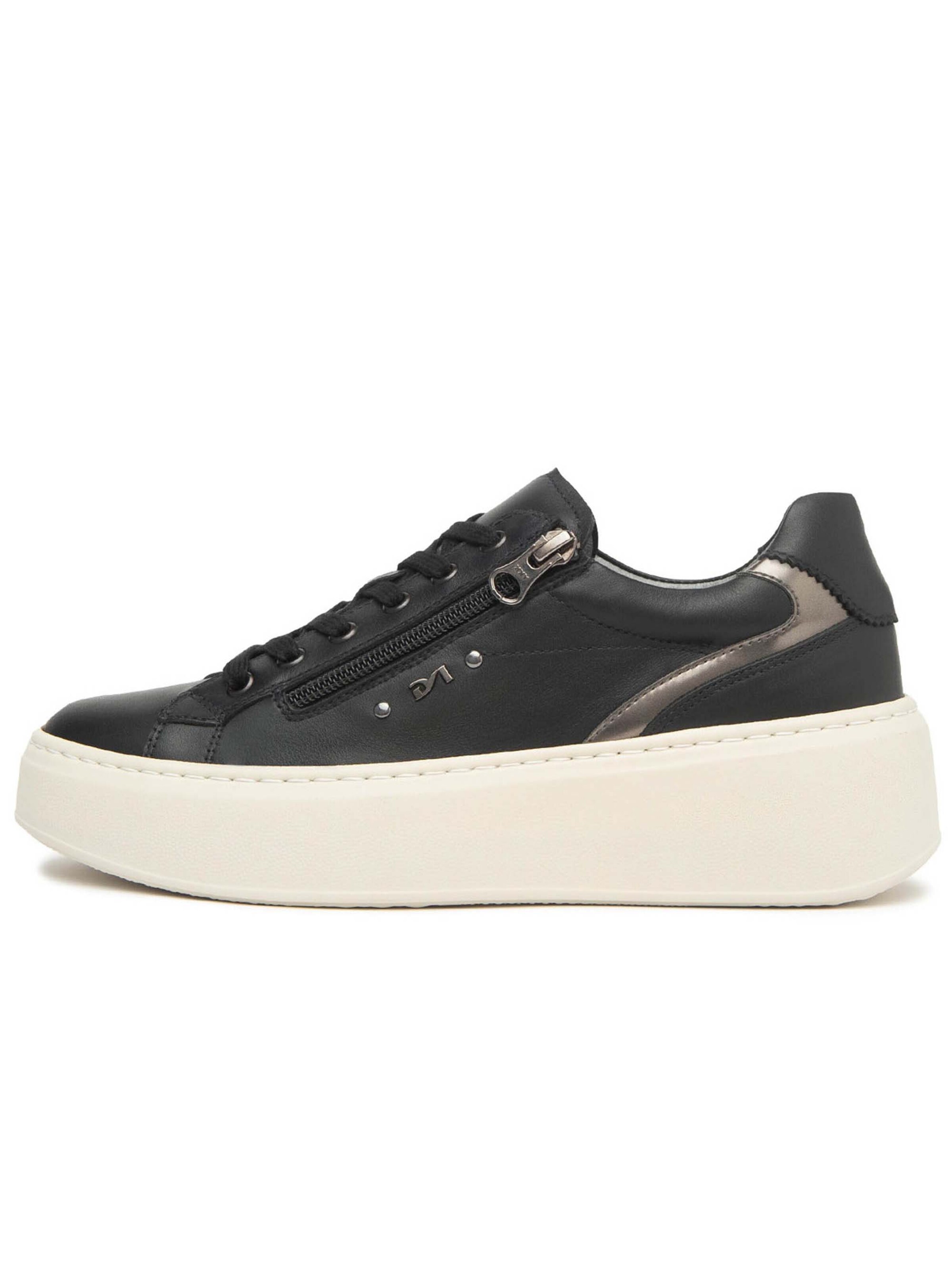 Nero Giardini Sneakers in Black: front