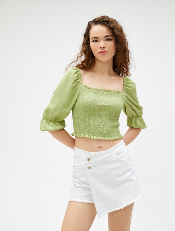 Koton Shirt in Green: front