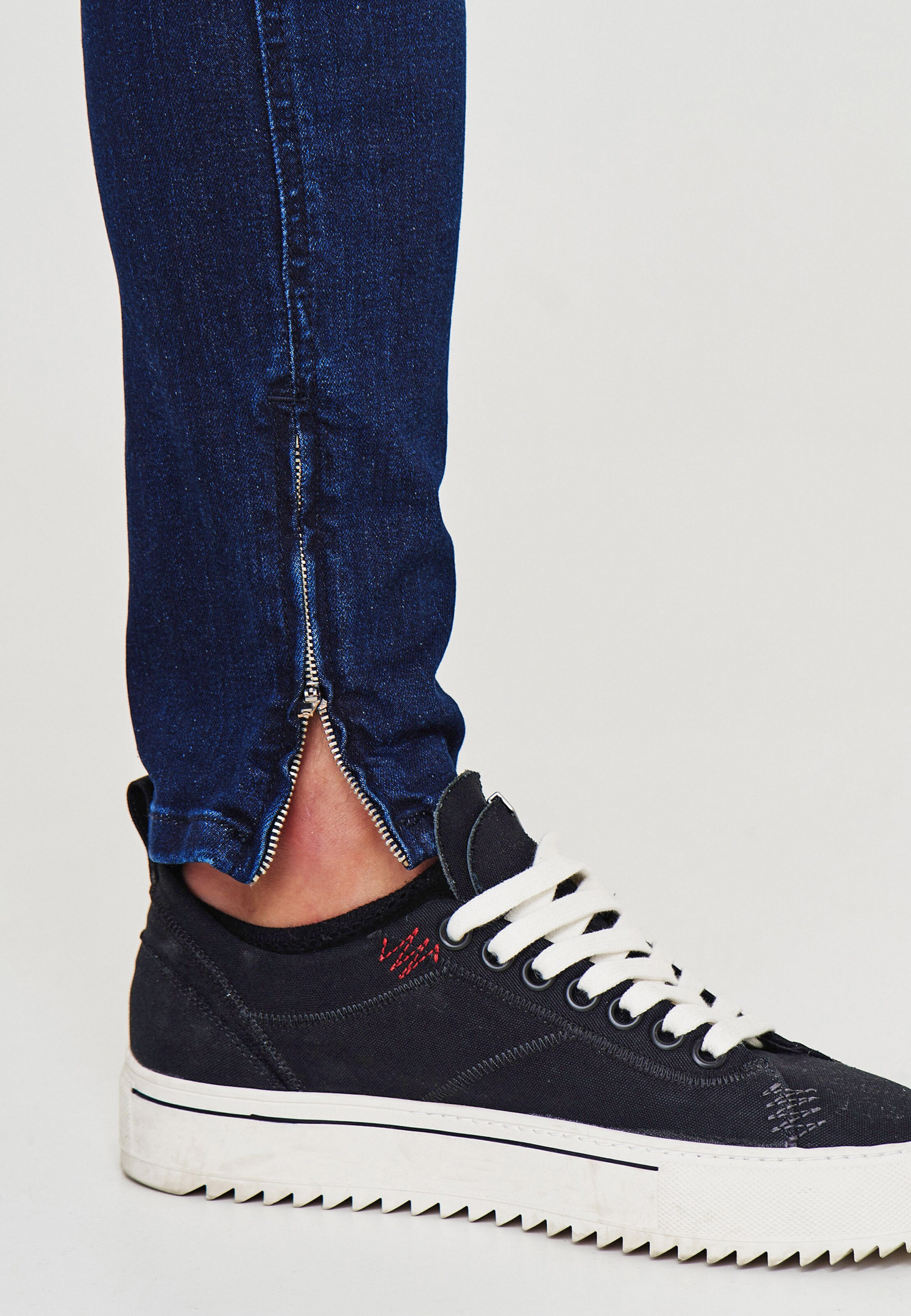 Männer Jeans behype Jeanshose 'SPIKE' in Dunkelblau - ZY80471 Männer Jeans behype Jeanshose 'SPIKE' in Dunkelblau - ZY80471