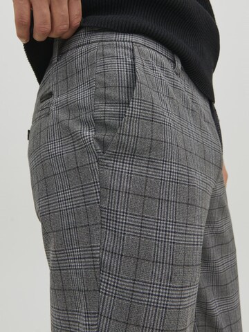 JACK & JONES - Slimfit Pantalón chino 'Marco Connor' en gris