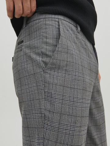 Slimfit Pantaloni chino 'MARCO CONNOR' di JACK & JONES in grigio