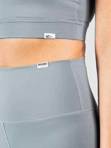 Smilodox Skinny Workout Pants 'Caprice' in Grey