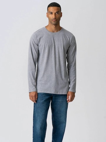 Coupe regular Chemise ' Basic Long ' TEESHOPPEN en gris : devant