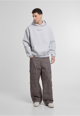Karl Kani Sweatshirt 'Essential' in Grijs