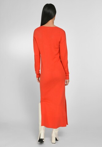 include Gebreide jurk in Oranje