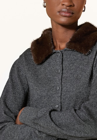 darling harbour Knit Cardigan in Grey: front