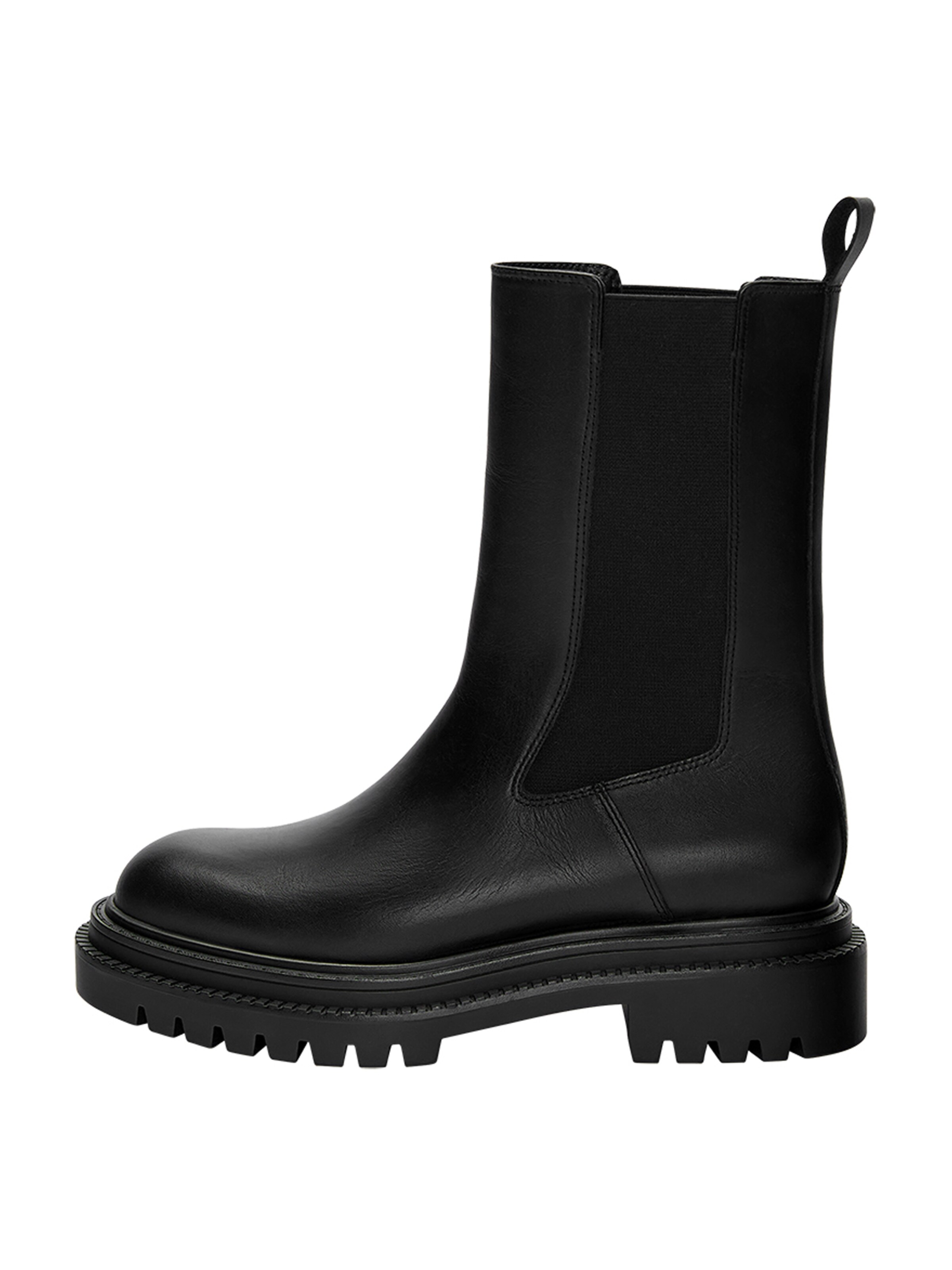 Ghete chelsea de la Pull&Bear pe negru