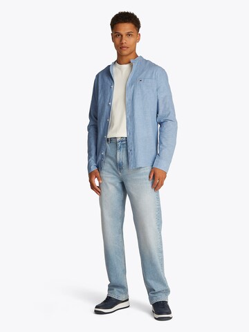 Tommy Jeans Regular fit Button Up Shirt in Blue