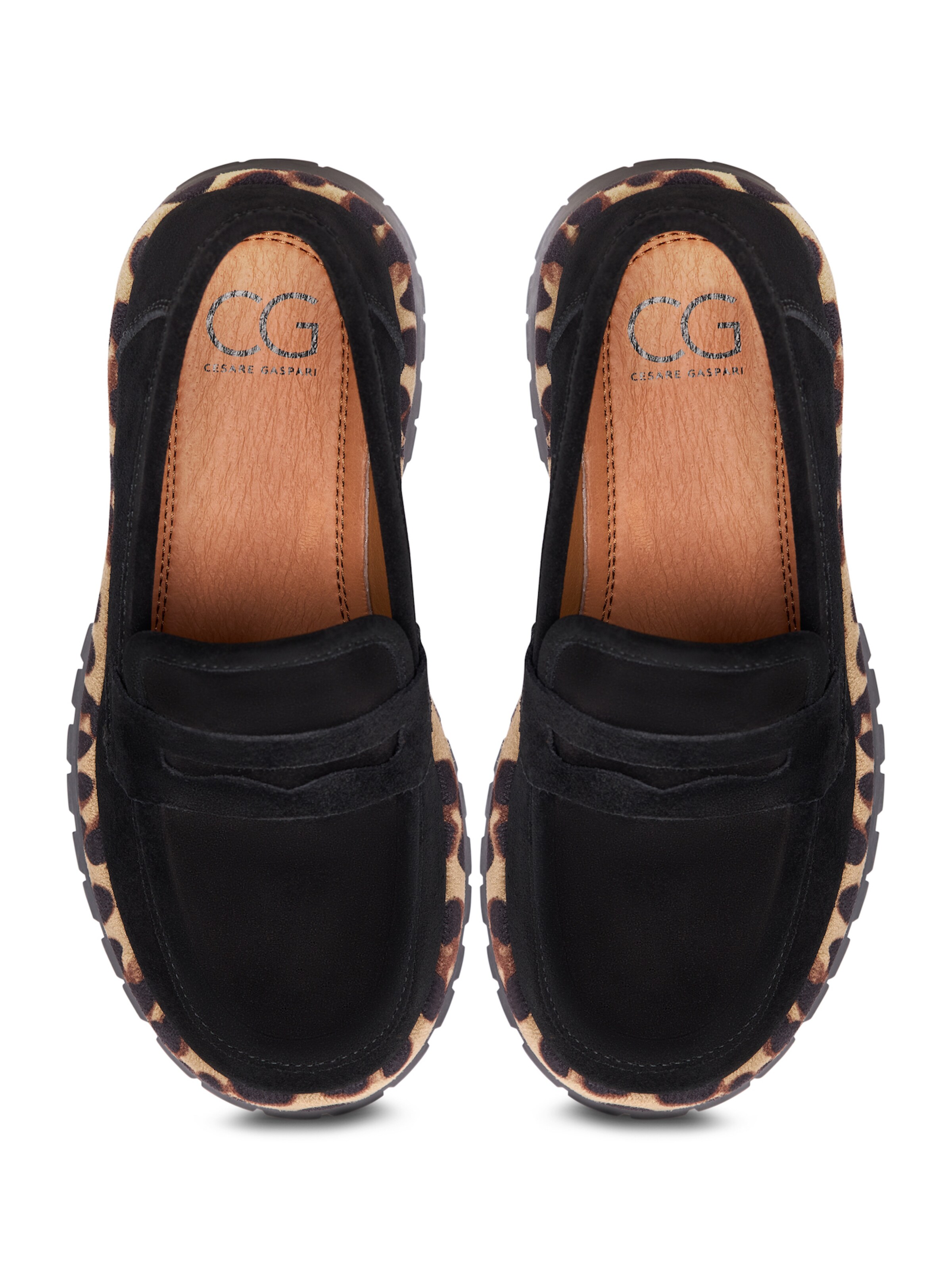 CESARE GASPARI Classic Flats in Black