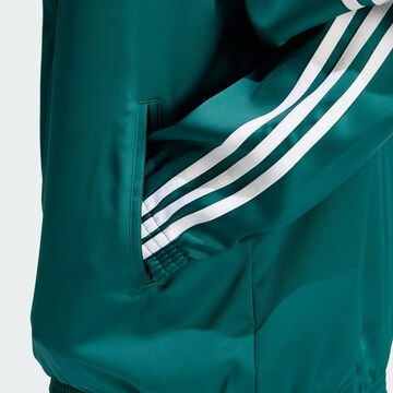 ADIDAS ORIGINALS Kurtka przejściowa w kolorze zielony