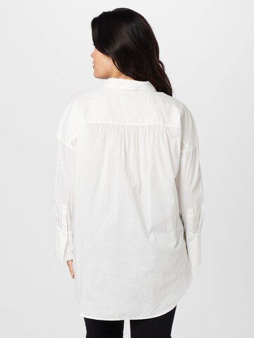 Vero Moda Curve Bluzka 'JULIE' w kolorze biały