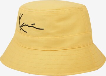 Pălărie de la Karl Kani pe alb