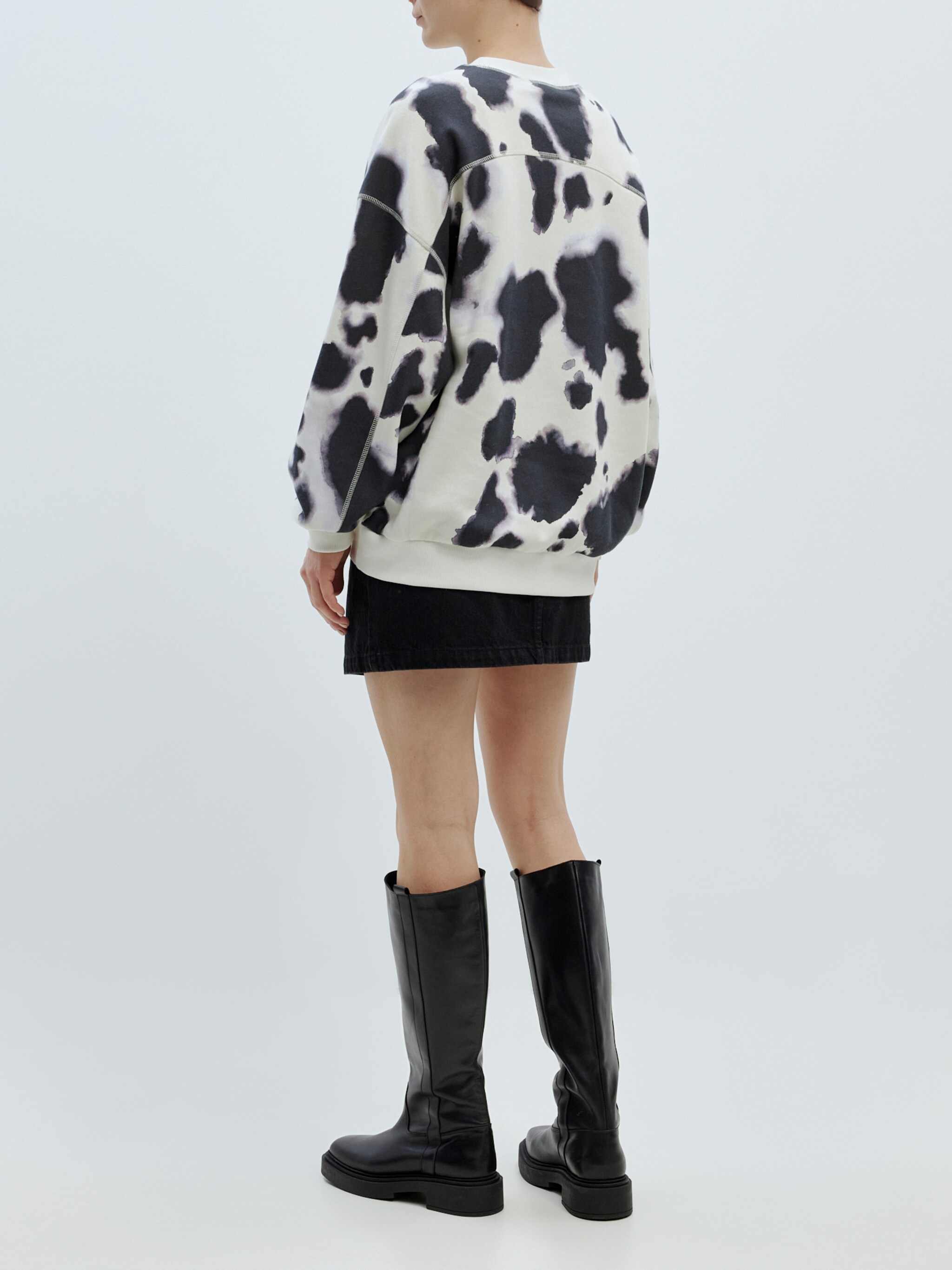 EDITED Sweatshirt 'Lana' schwarz