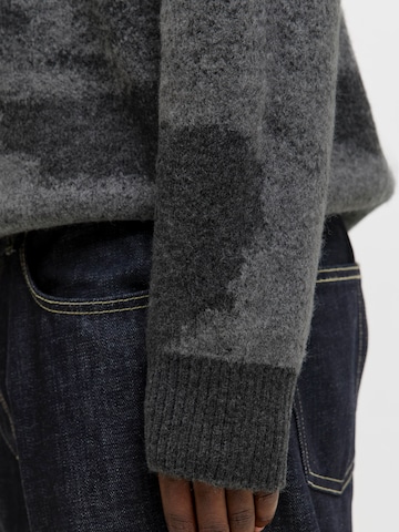 JACK & JONESPulover 'JCOFLARE' - crna boja