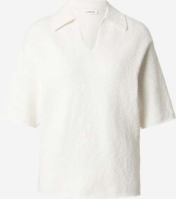 millane T-shirt i vit: framsida