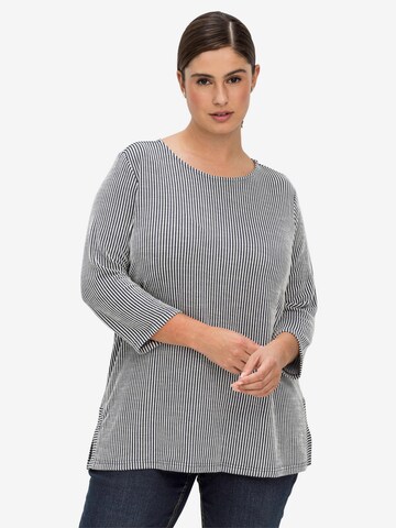 SHEEGO Shirt in Grey: front