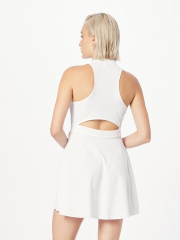 Robe de sport NIKE en blanc